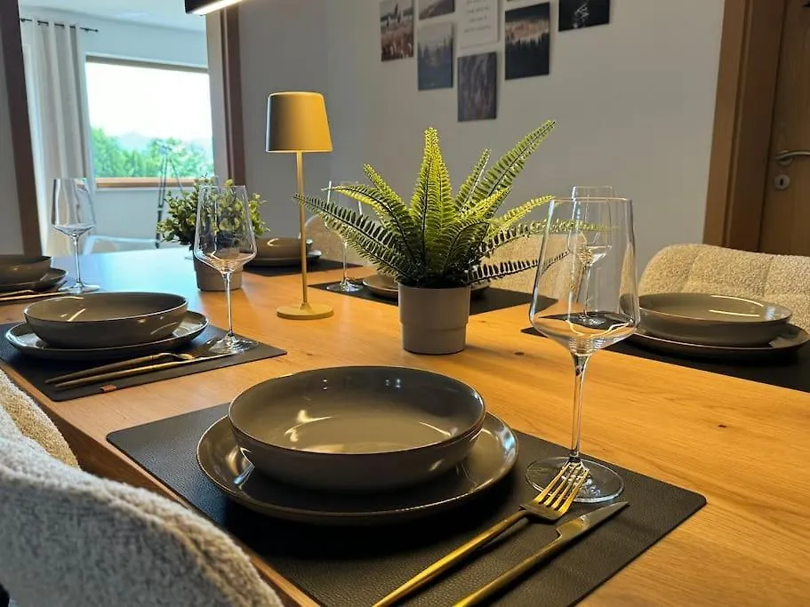 Apartamento Chalet Am See - Seeblick Bergblick Modern Charmant Neu Seeon-Seebruck